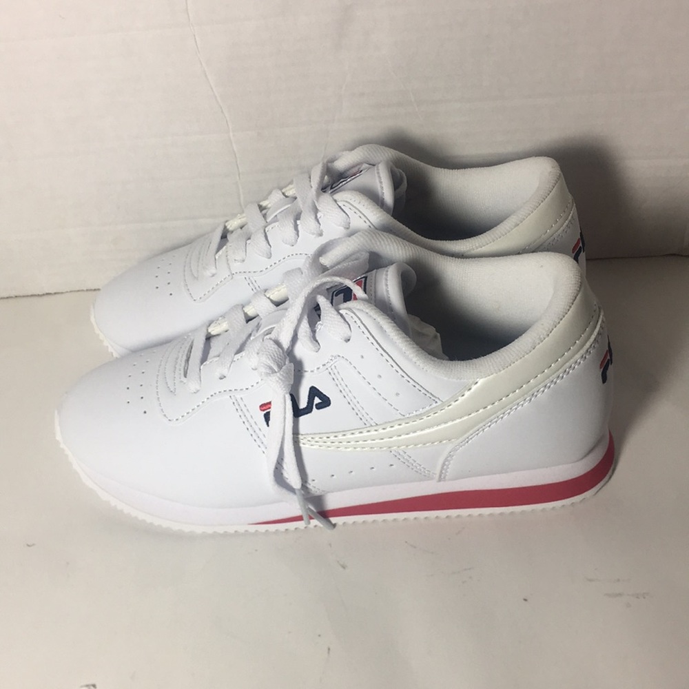 NWT—FILA Women's Machu Low Top Sneaker - White Red Navy Size 7 - Picture 4 of 7